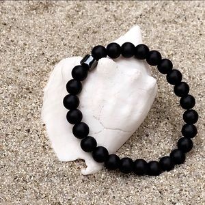 “Pivot” Beaded Bracelet | Matte Black
